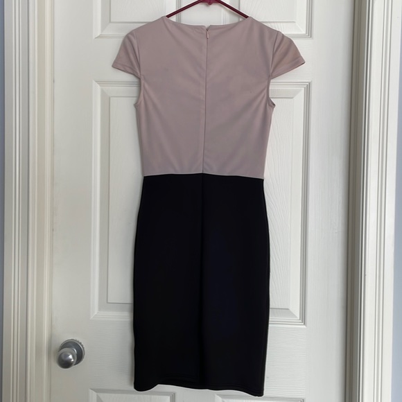 Suzy Shier two toned dress with beaded collar - Picture 6 of 7